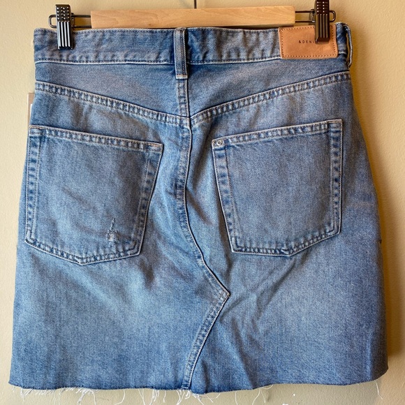 ✨BRAND NEW✨ H&M LIGHT BLUE DENIM SKIRT DISTRESSED - Picture 3 of 5